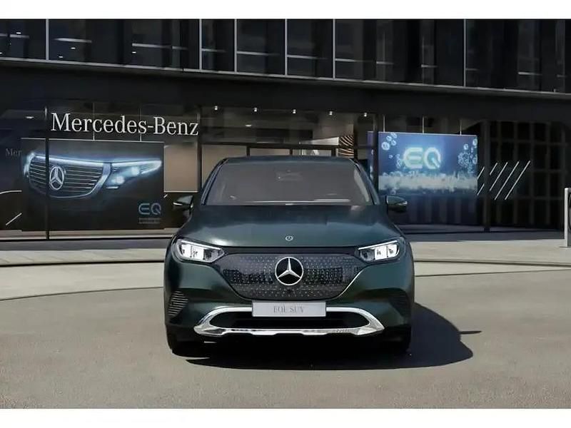 Gebraucht Mercedes EQE350 214 kW (292 PS) 2024 Grün metalliclack smaragdgrün SUV