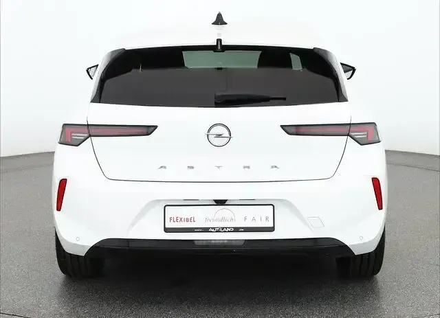 Gebraucht Opel Astra Elegance 131 PS (96 kW) 2024 Weiß Kleinwagen