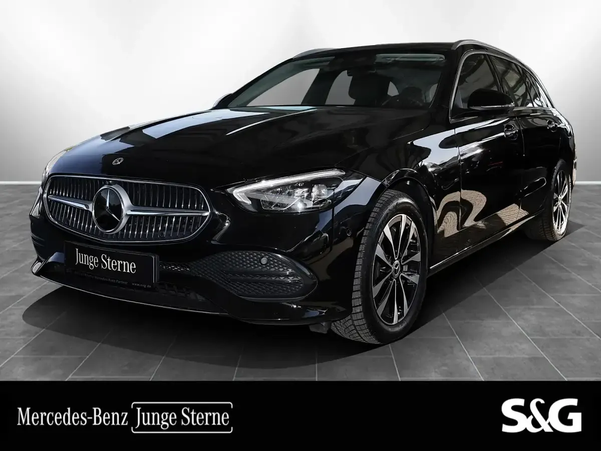 Gebraucht Mercedes C300e Avantgarde 204 PS (150 kW) 2023 Kombi