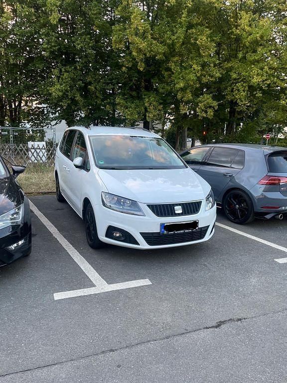 Weiß Gebraucht 2014 Seat Alhambra Ecomotive Van / Kleinbus | 12.000 € (Fairer Preis) - Bild 1/4