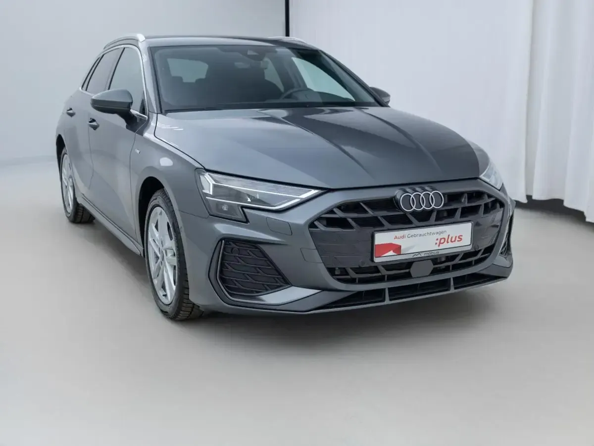 Gebraucht Audi A3 Sportback e-tron S-Line 204 PS (150 kW) 2025 Daytonagrau perleffekt Kleinwagen