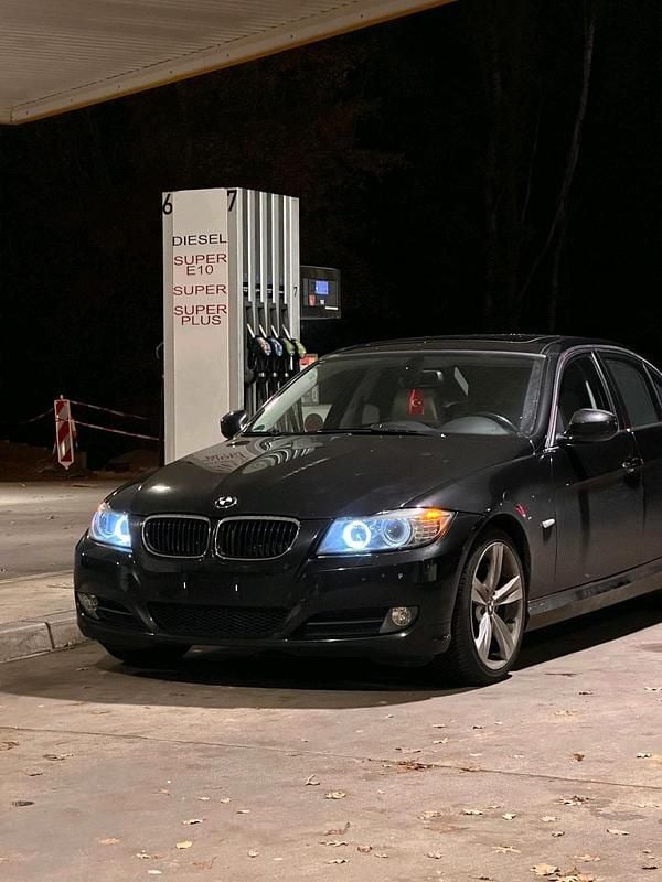 Gebraucht BMW 330 245 PS (180 kW) 2009 Schwarz Limousine