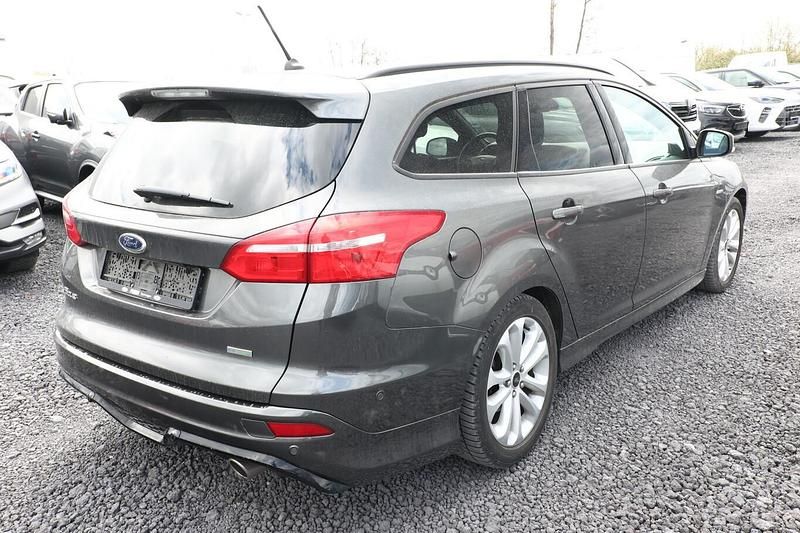 Gebraucht Ford Focus ST-Line 182 PS (133 kW) 2017 Magnetic grau metallic