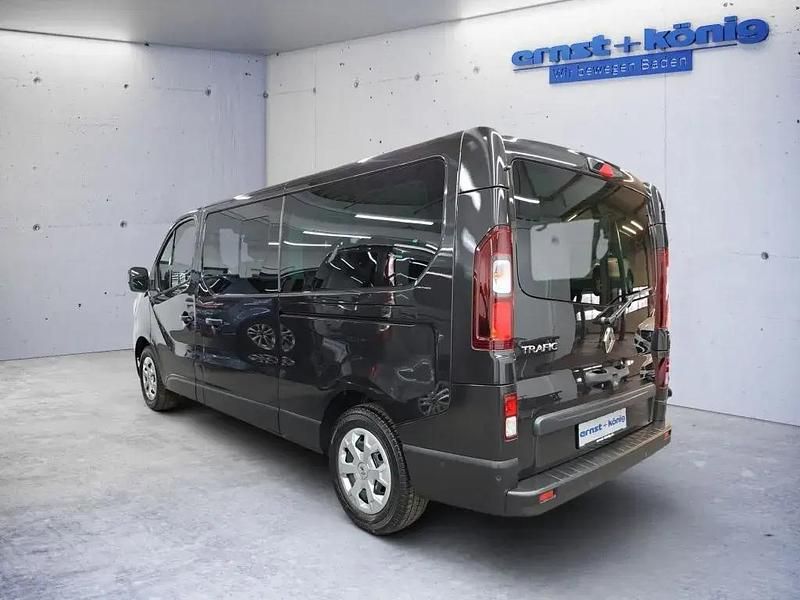 Gebraucht Renault Trafic Life 110 PS (80 kW) 2024 Noir midnight Van / Kleinbus