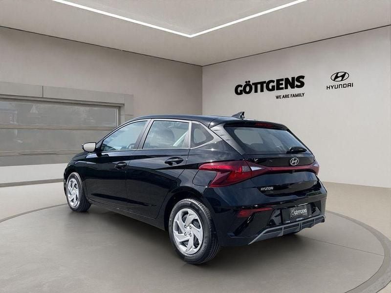 Gebraucht Hyundai i20 Select 101 PS (74 kW) 2026 Schwarz Kleinwagen