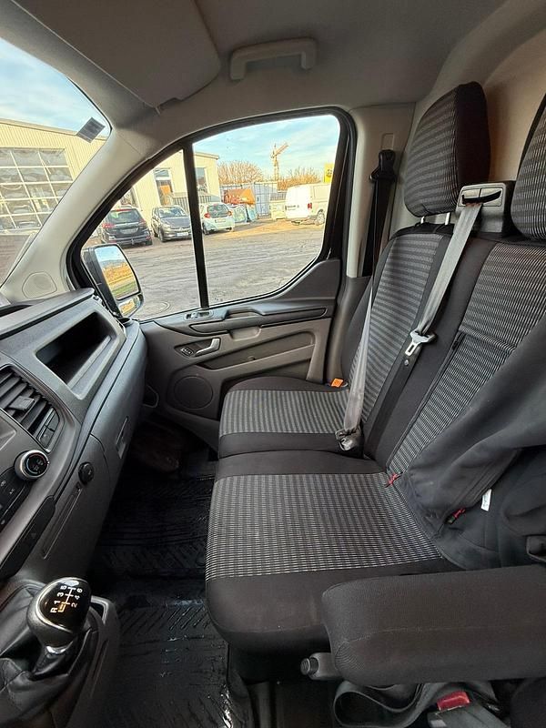 Gebraucht Ford Transit Custom 105 PS (77 kW) 2022 Schwarz Van / Kleinbus