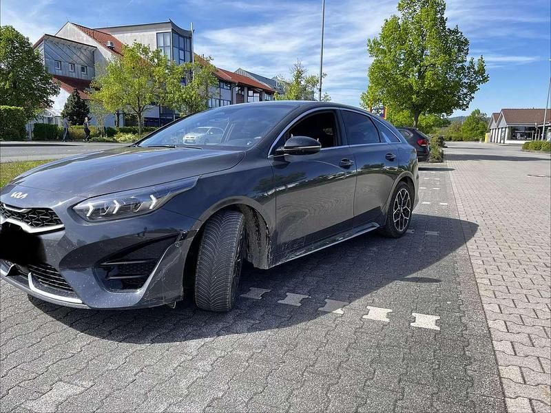 Gebraucht Kia ProCeed GT-Line 140 PS (102 kW) 2024 Grau Kombi