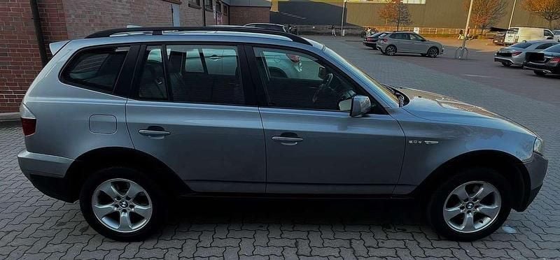Gebraucht BMW X3 177 PS (130 kW) 2009 Silbergrau metallic SUV