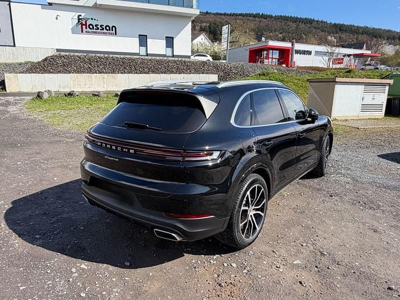 Gebraucht Porsche Cayenne 348 PS (255 kW) 2023 Schwarz SUV