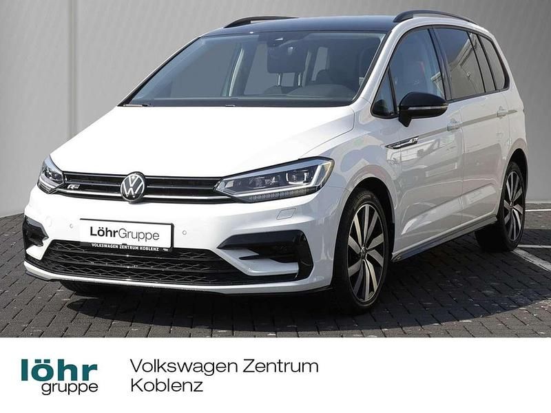 Pure white Gebraucht 2021 VW Touran Highline Van / Kleinbus | 31.980 € (Etwas zu teuer) - Bild 1/4