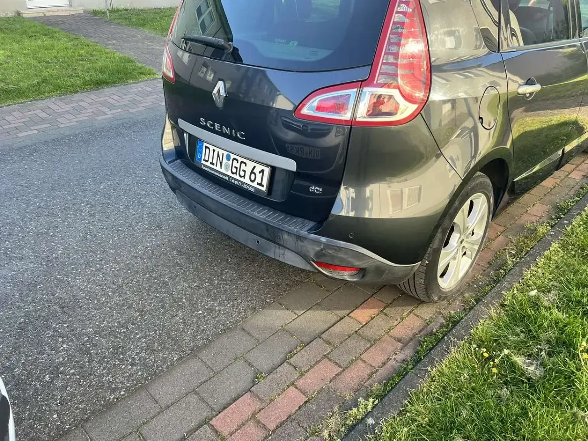 Gebraucht Renault Scénic III Dynamique 131 PS (96 kW) 2012 Van / Kleinbus