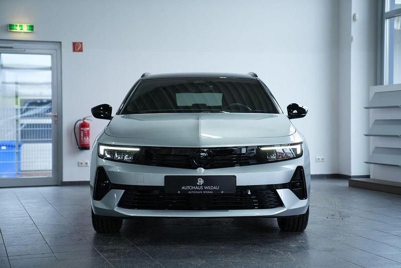 Neu Opel Astra 131 PS (96 kW) 2025 Grau/typ aussenverkleidung la Kombi