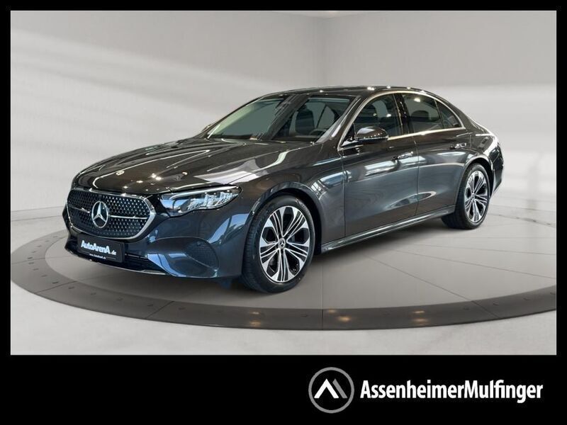Grau Gebraucht 2024 Mercedes E220 Avantgarde Limousine | 49.009 € (Guter Preis) - Bild 1/4