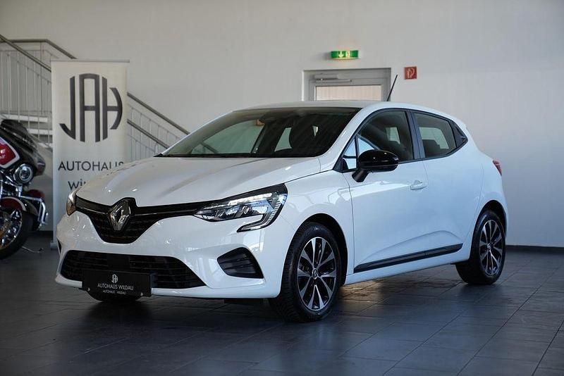 Gebraucht Renault Clio V Equilibre 67 PS (49 kW) 2023 Gletscherweiss Limousine
