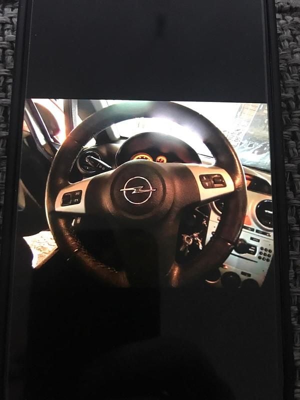 Grau Gebraucht 2012 Opel Corsa Kleinwagen | 1.544 € (Superpreis) - Bild 1/4