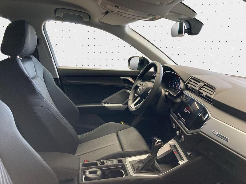 Gebraucht Audi Q3 Ambiente 150 PS (110 kW) 2025 Mythosschwarz metallic SUV