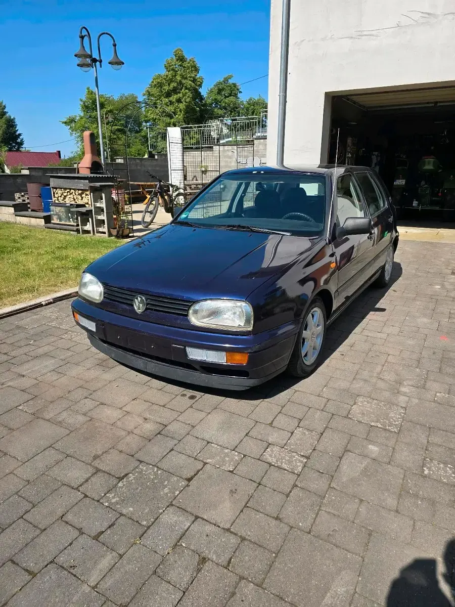 Gebraucht VW Golf III Edition 75 PS (55 kW) 1995 Violet Limousine