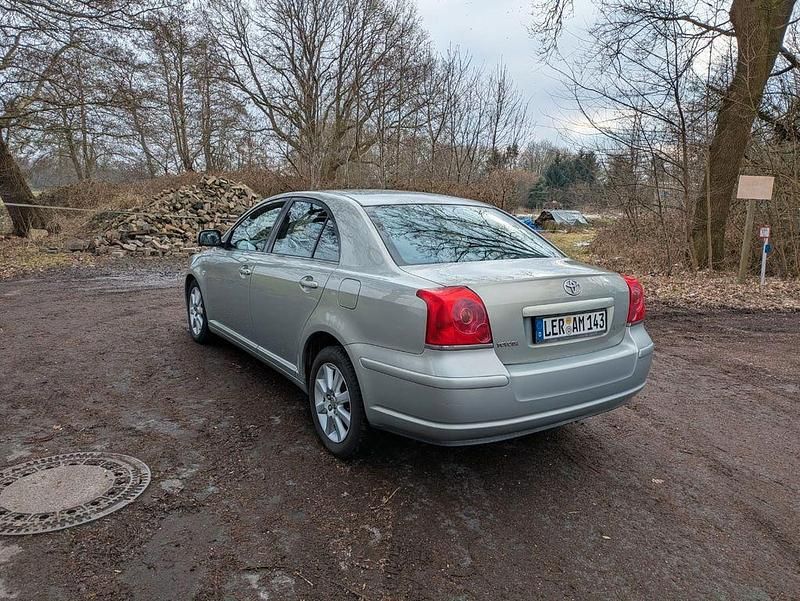 Gebraucht Toyota Avensis 129 PS (94 kW) 2004 Limousine