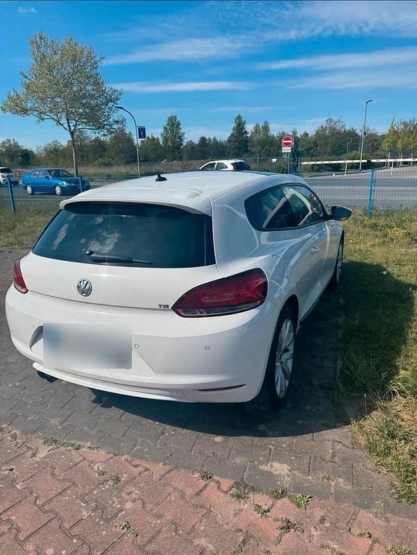Gebraucht VW Scirocco 122 PS (89 kW) 2009 Weiß Coupé
