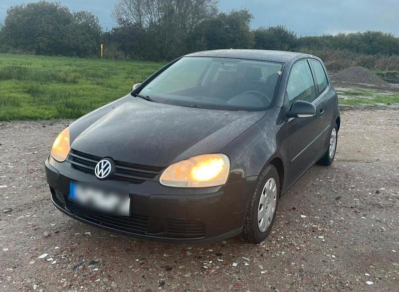 Schwarz Gebraucht 2005 VW Golf IV Kleinwagen | 899 € (Guter Preis) - Bild 1/4