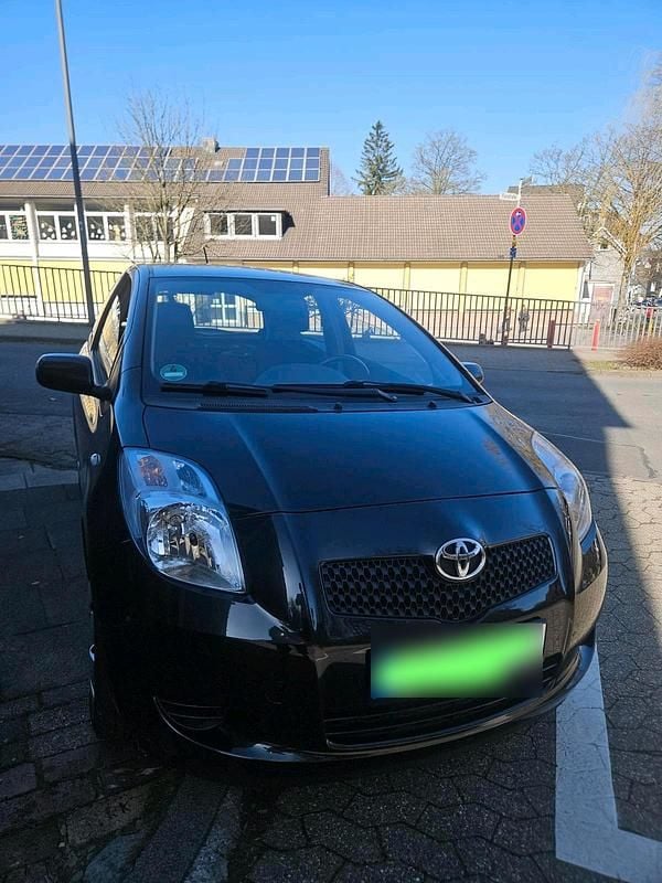 Gebraucht Toyota Yaris 87 PS (63 kW) 2007 Schwarz Kleinwagen