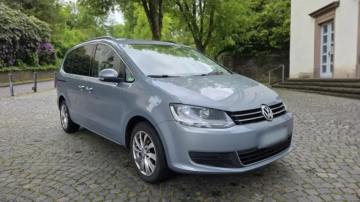 Gebraucht VW Sharan 140 PS (102 kW) 2013 Andere farben Van / Kleinbus