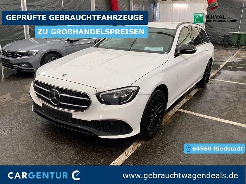 Gebraucht Mercedes E300 Avantgarde 265 PS (194 kW) 2022 Weiß Limousine