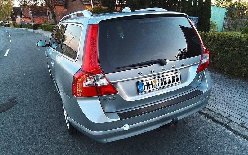 Gebraucht Volvo V70 Momentum 175 PS (128 kW) 2009 Grau Kombi
