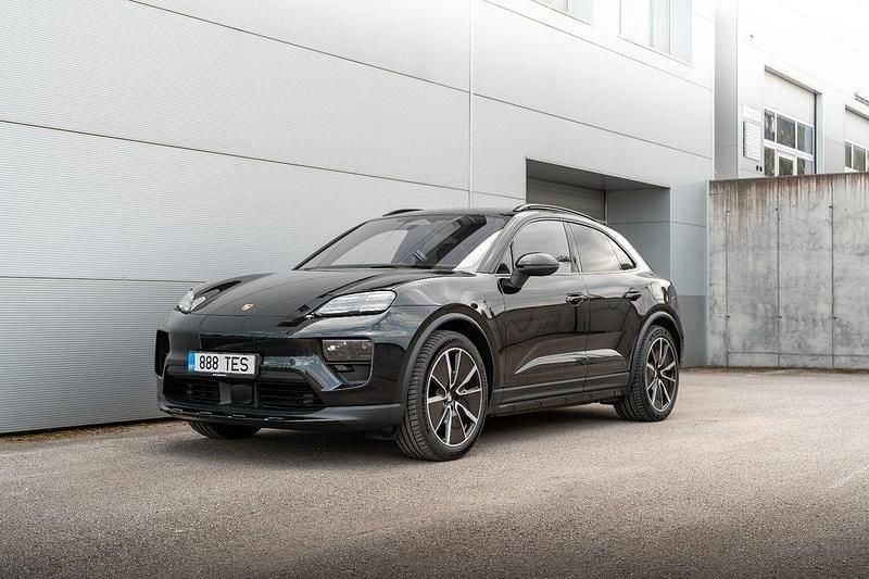 Schwarz Gebraucht 2025 Porsche Macan 4 Electric SUV | 92.032 € (Superpreis) - Bild 1/4
