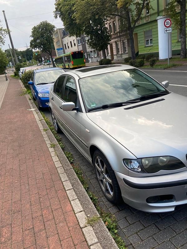 Silber Gebraucht 2004 BMW 316 Limousine | 1.500 € (Superpreis) - Bild 1/4