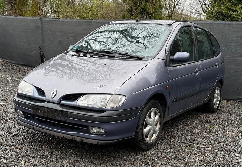 Gebraucht Renault Scénic 107 PS (78 kW) 1999 Violet Van / Kleinbus