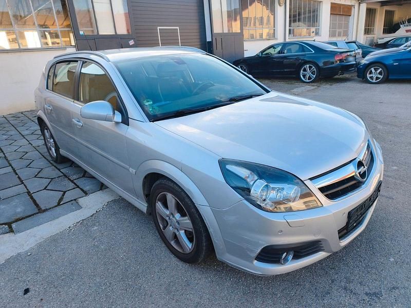 Gebraucht Opel Signum Cosmo 150 PS (110 kW) 2006 Silber Kleinwagen