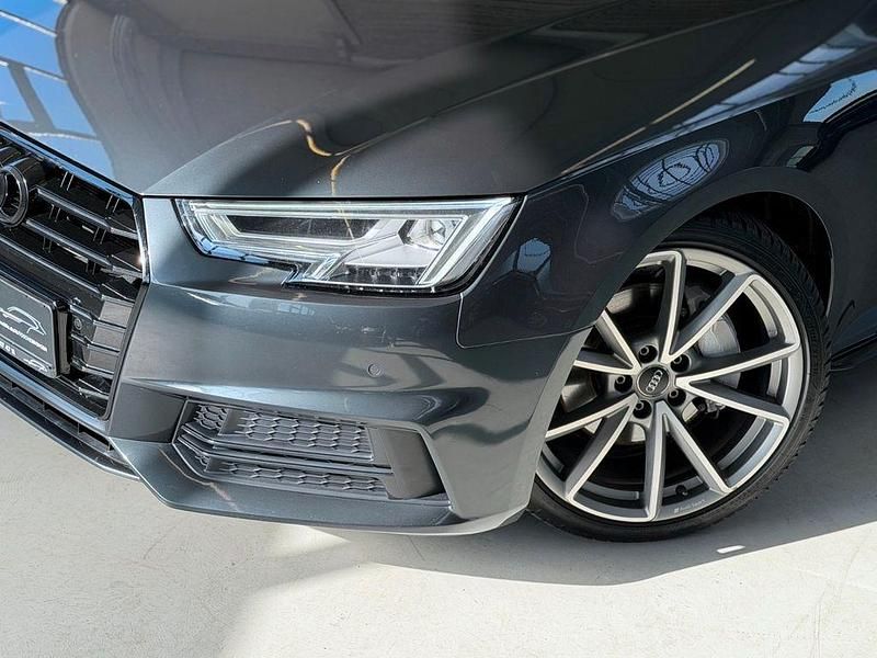 Gebraucht Audi A4 S-Line 218 PS (160 kW) 2018 Grau Limousine