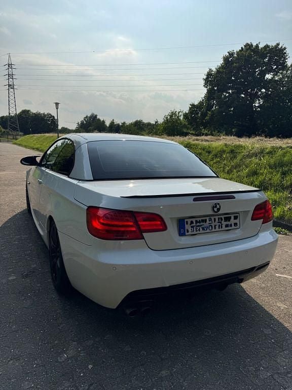 Weiß Gebraucht 2008 BMW 325 Cabriolet M Sport Cabrio | 10.999 € (Etwas zu teuer) - Bild 1/4