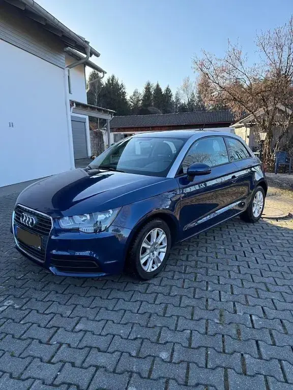 Brugt Audi A1 Attraction 86 HK (63 kW) 2011 Blå Hatchback