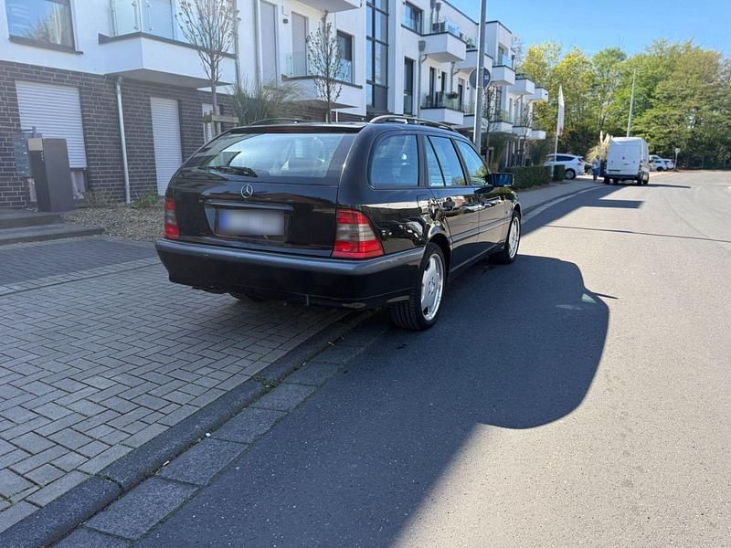 Gebraucht Mercedes C280 Classic 197 PS (144 kW) 1998 Schwarz Kombi