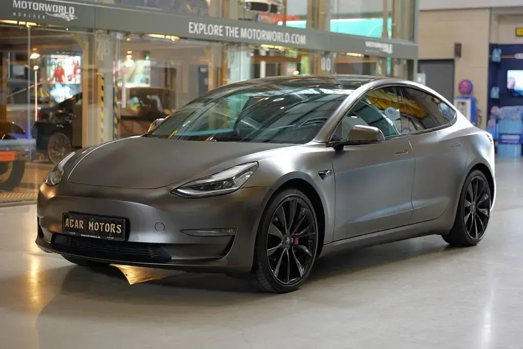 Used Tesla Model 3 Performance 355 kW (483 HP) 2019 Black Sedan