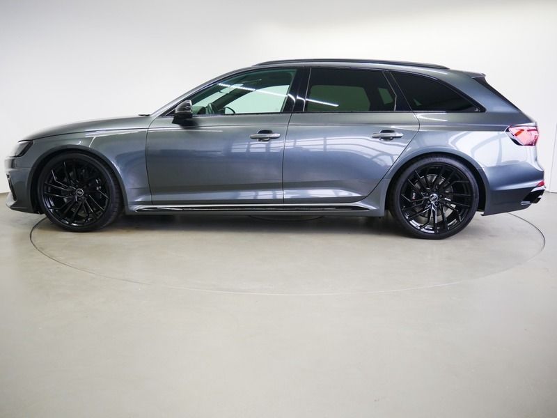 Gebraucht Audi RS4 450 PS (330 kW) 2022 Grau Kombi