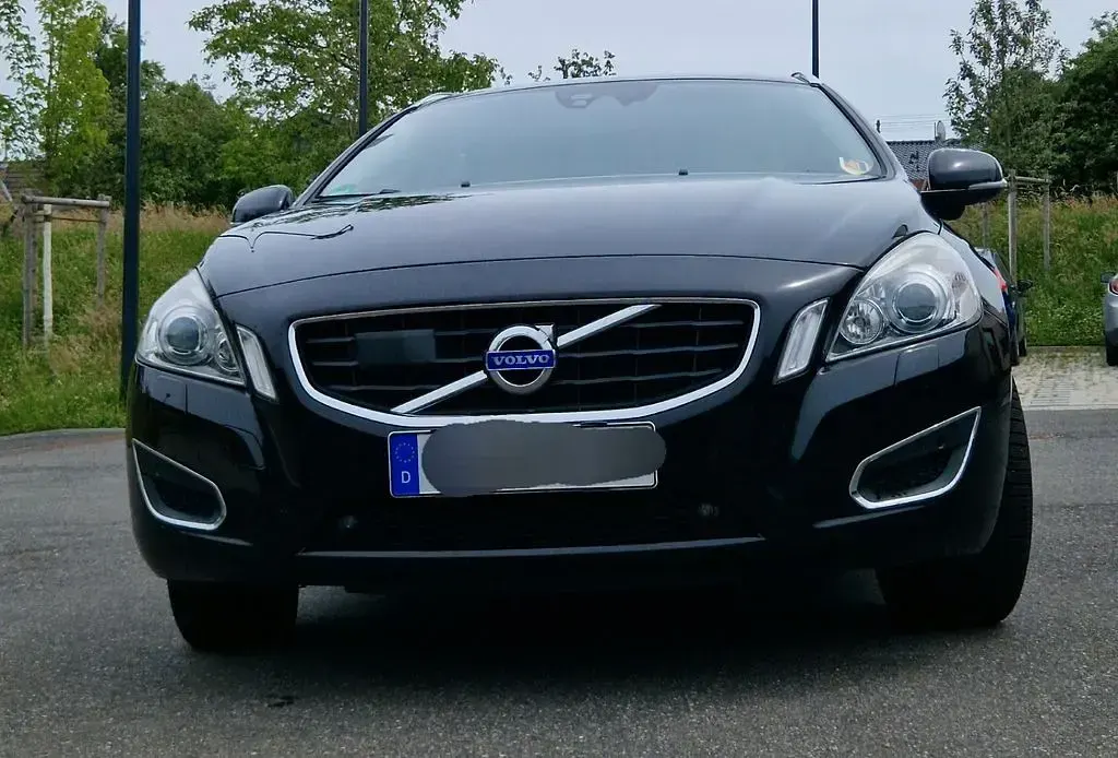 Gebraucht Volvo V60 215 PS (158 kW) 2013 Braun Kombi