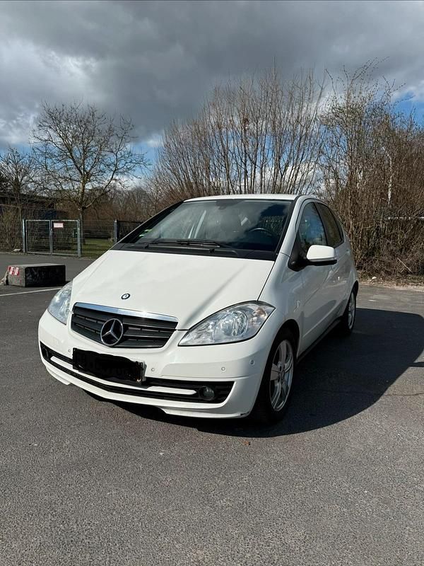 Gebraucht Mercedes A160 2010 Weiß Kleinwagen