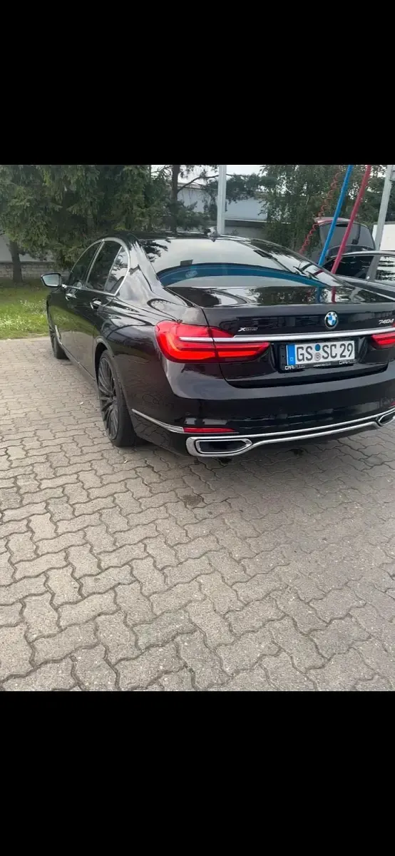 Gebraucht BMW 740 320 PS (235 kW) 2016 Schwarz Limousine