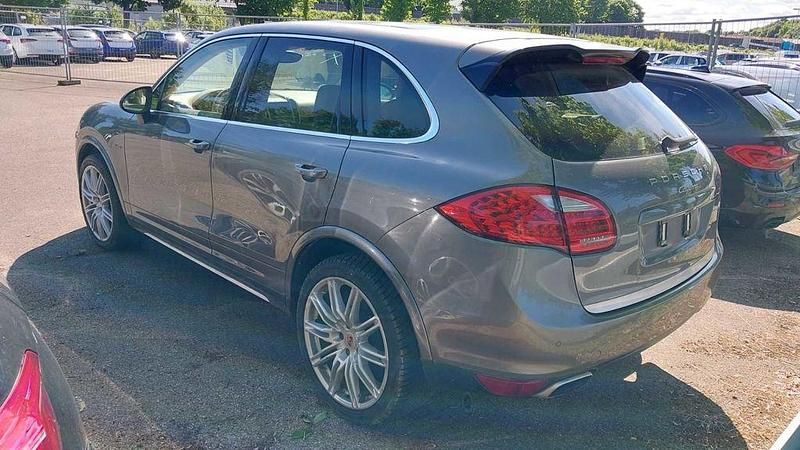 Gebraucht Porsche Cayenne Platinum Edition 245 PS (180 kW) 2014 Grau SUV