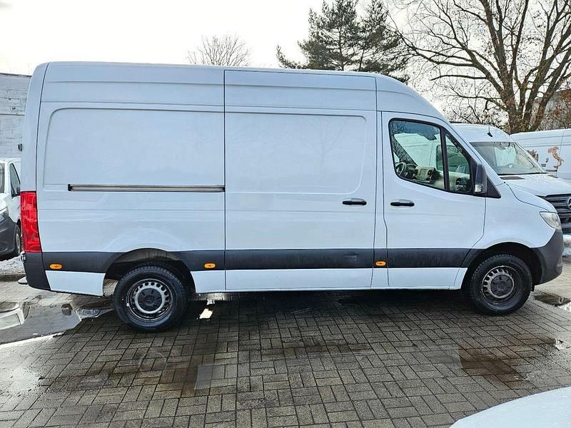 Gebraucht Mercedes Sprinter 163 PS (119 kW) 2021 Arktikweiss Van