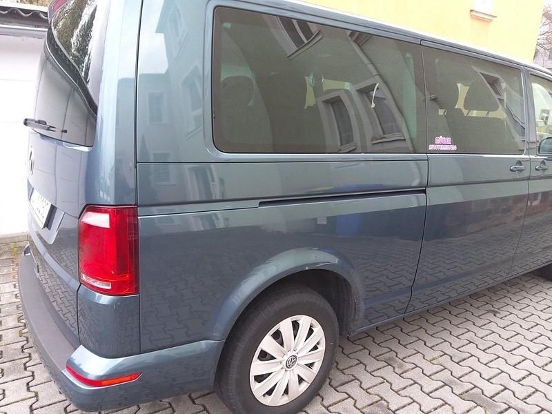 Gebraucht VW Caravelle 150 PS (110 kW) 2019 Grün Van / Kleinbus