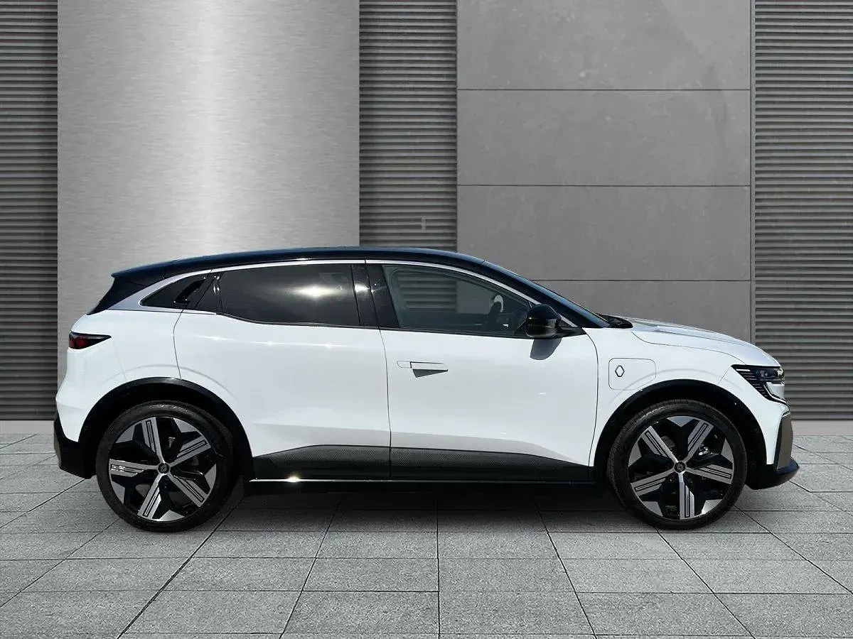 Gebraucht Renault Mégane IV Iconic 160 kW (218 PS) 2025 Arktisweiß + blackpearlschwa Kleinwagen