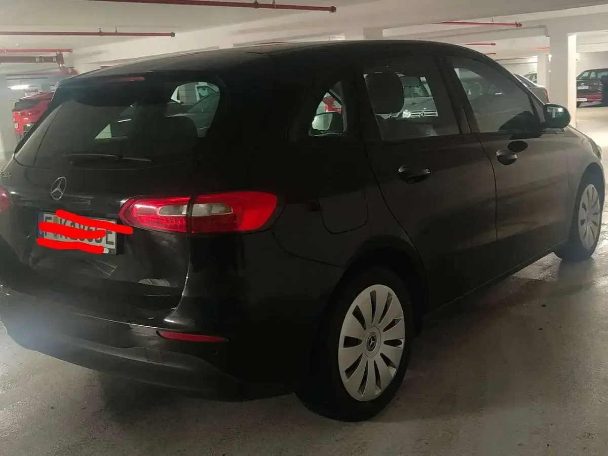 Gebraucht Mercedes E250 160 PS (117 kW) 2022 Schwarz Kombi