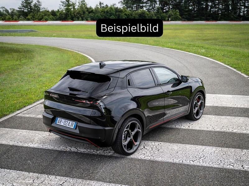 Gebraucht Alfa Romeo Junior Edizione Speciale 136 PS (100 kW) 2025 Schwarz (nero tortona) SUV