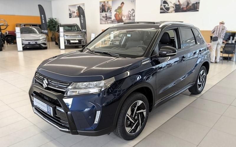 Sphere blue pearl Neu 2025 Suzuki Vitara Comfort+ SUV | 25.390 € (Fairer Preis) - Bild 1/4