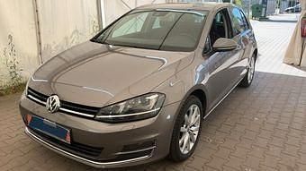 Grau Gebraucht 2016 VW Golf VII Highline Limousine | 16.780 € (Teuer) - Bild 1/4