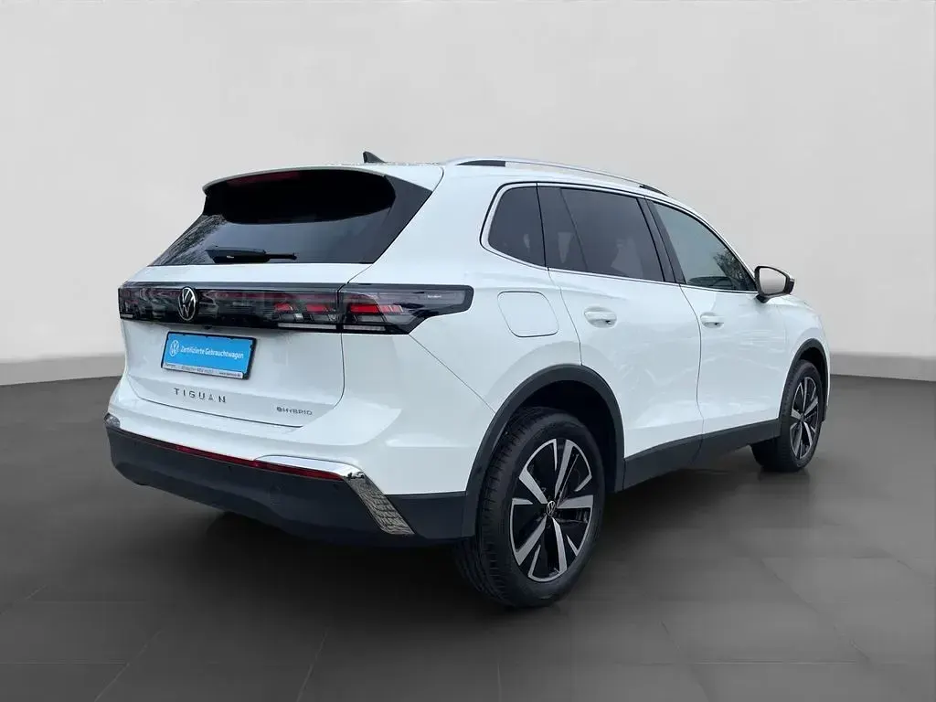 Usata VW Tiguan Elegance 204 CV (150 kW) 2025 Bianco SUV